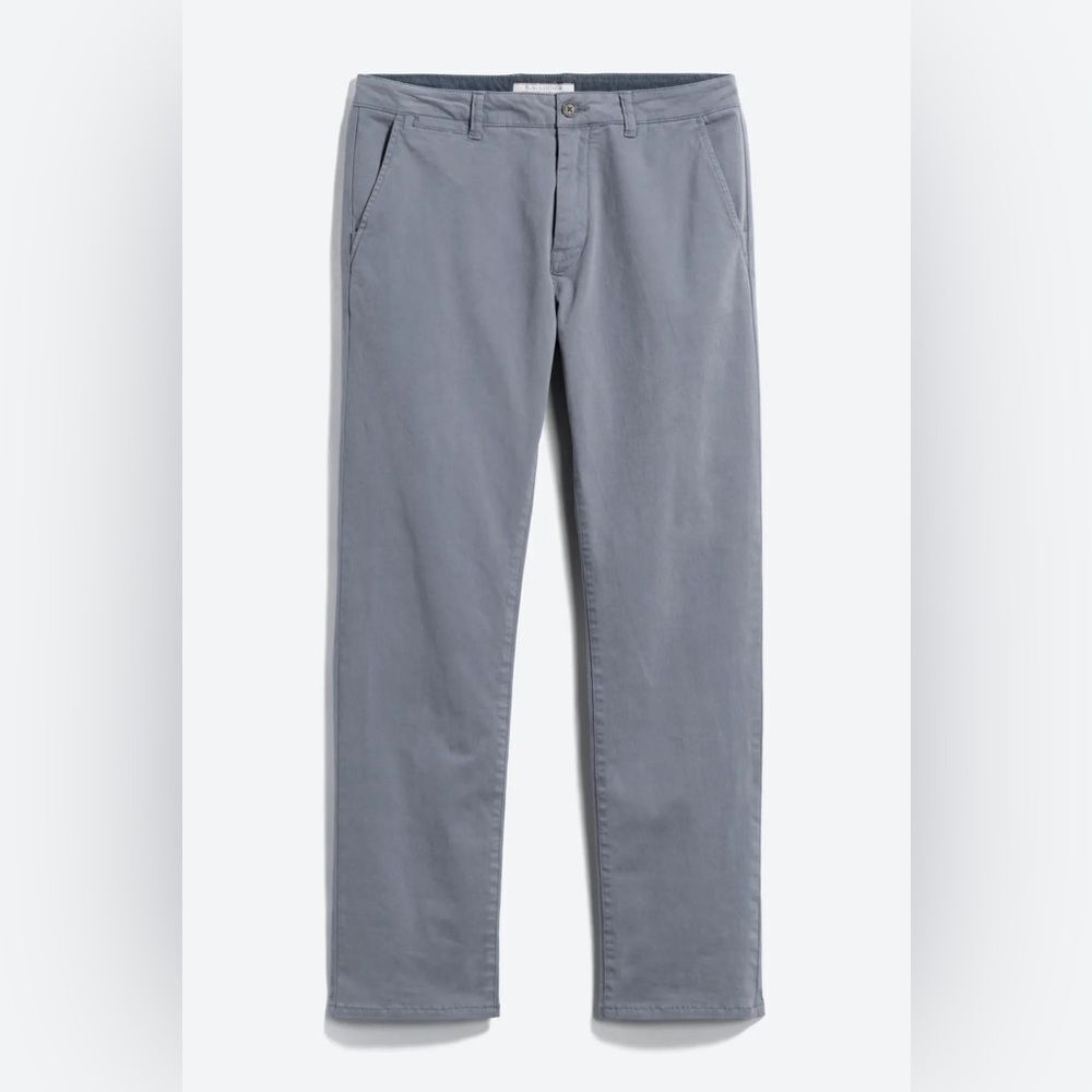 FLAG & ANTHEM
Castleton Nashville Straight Fit Chino size 42 x 32 gray nwt